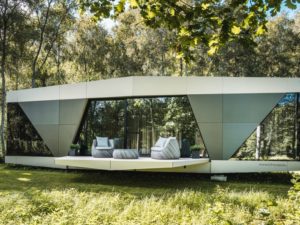 iOhouse-Off-Grid-Smart-Home-Exterior