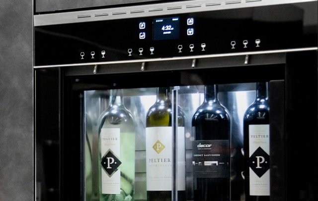Dacor 24 Inch Wine Dispenser