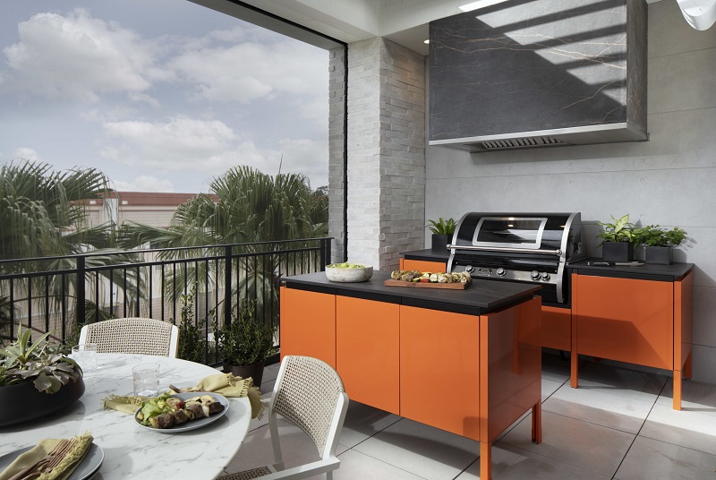Brown Jordan Elements modular outdoor kitchen on large covered balcony in Orlando, Florida
