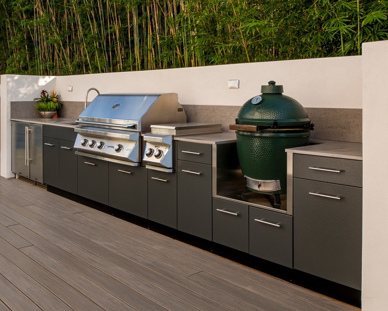 Dark gray Trex modular outdoor kitchen kit in Tampa, Florida, manufactured by Danver
