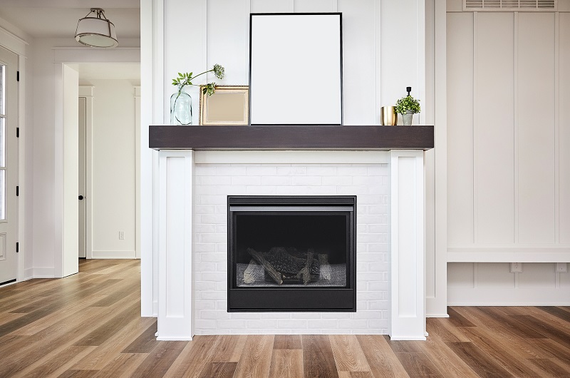 Modern gas fireplace with contemporary mantel
