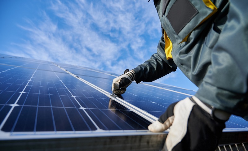 Homeowner Solar Panel Installation Guide: Step 4 Complete Installation (installer on roof)