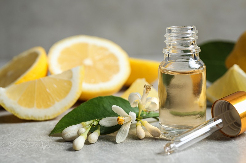 Lemon essential oil for aromatherapy alertness