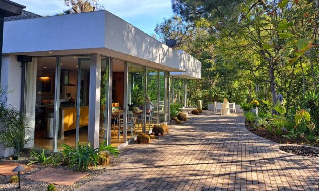 How to Blend Interior and Exterior Design Seamlessly