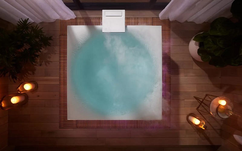 Overhead view of a Kohler Stillness Bathtub