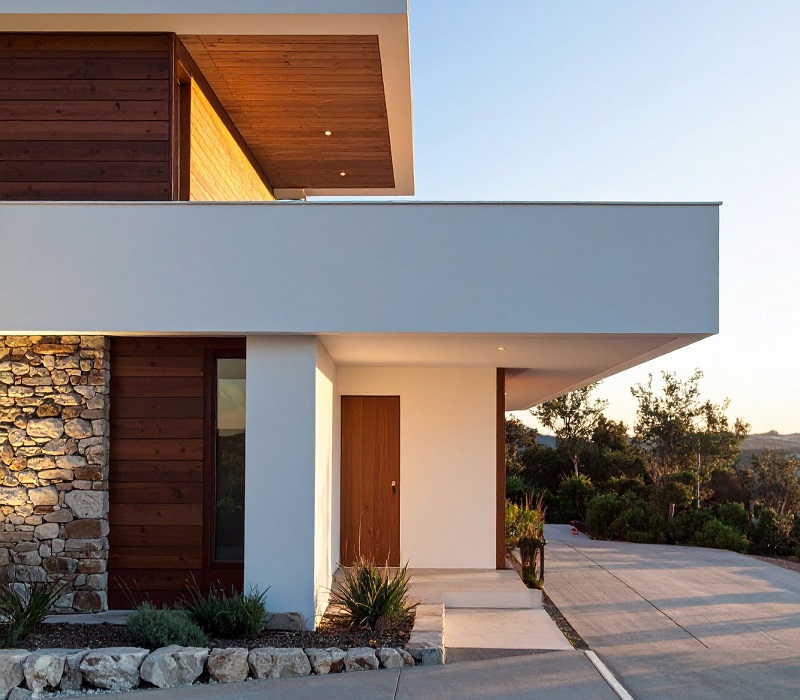 A modern passive home in the desert