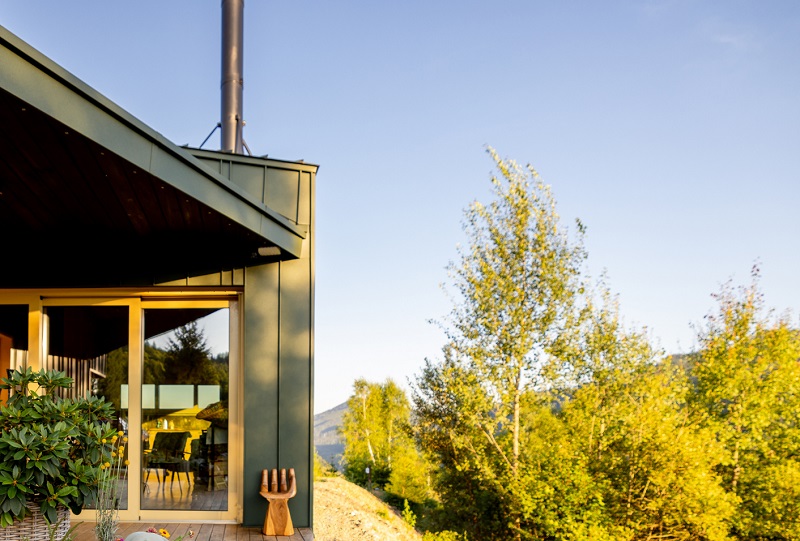 Modern home with secluded mountain views