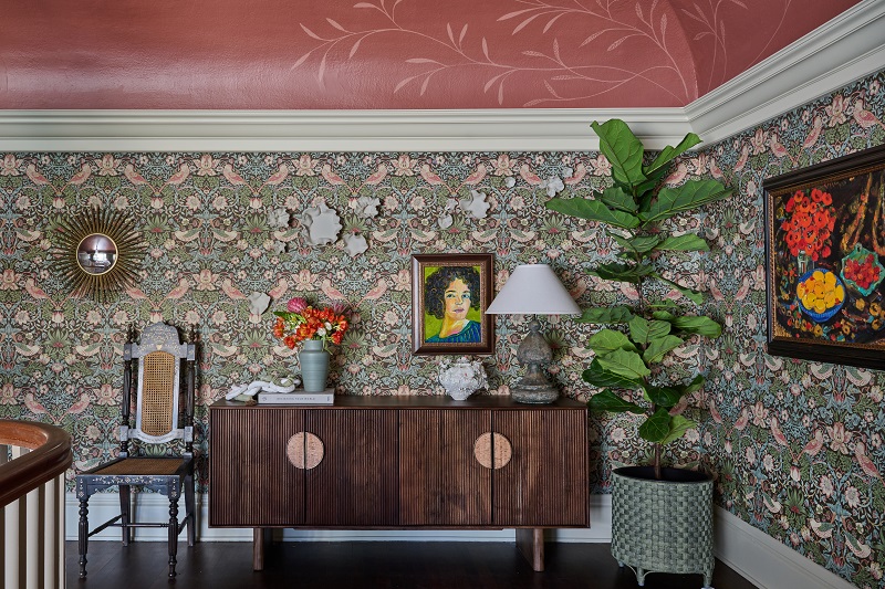 Upstairs Foyer designed by Lara Hovanessian of Blue Brick Design in Baldwin Oaks Estate, the 61st Pasadena Showcase House