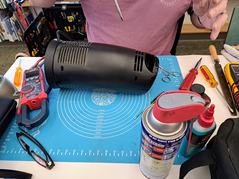 Bionaire mini tower fan about to be repaired at a Repair Café