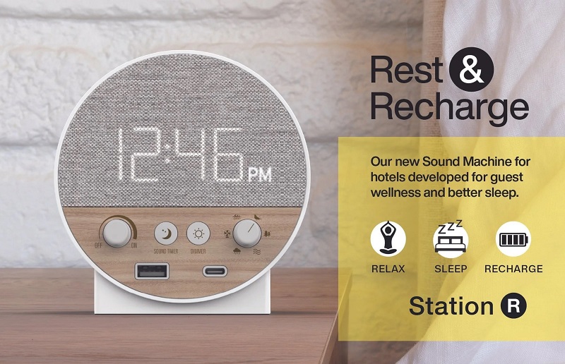 Nonstop Station R Hotel Wellness Clock