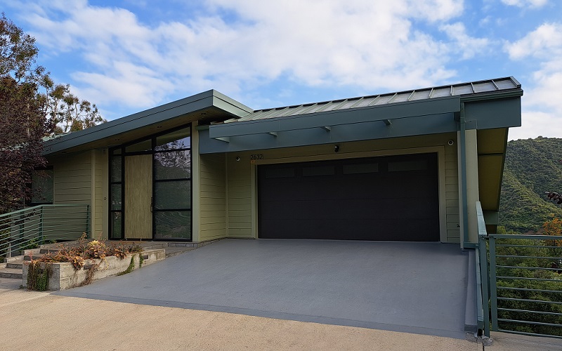 Modern garage door in canyon neighborhood.