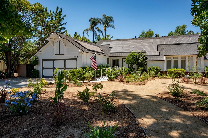 Front view of an assisted living home at the Cottages at the Colony, Valley Glen